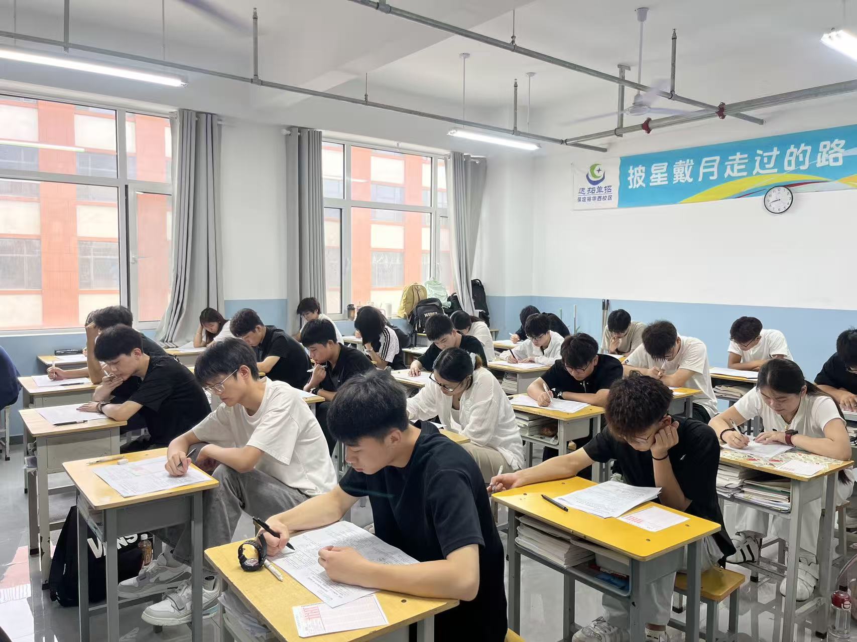 远拓学子周测实拍.jpg